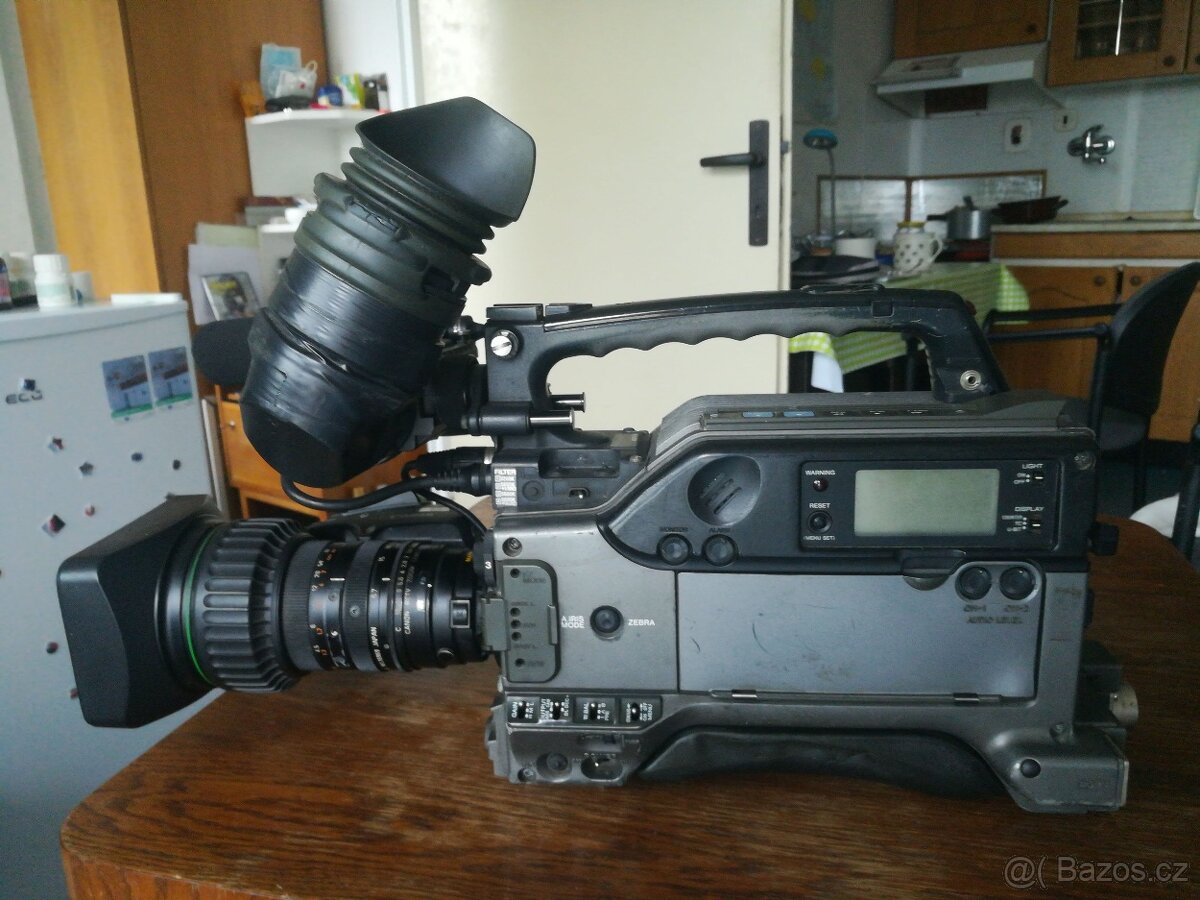 Prodám kameru Sony DVCam DSR