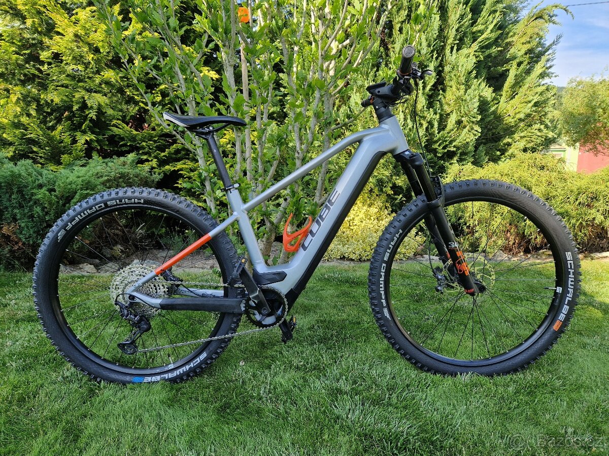 Cube Reaction Hybrid SL 750