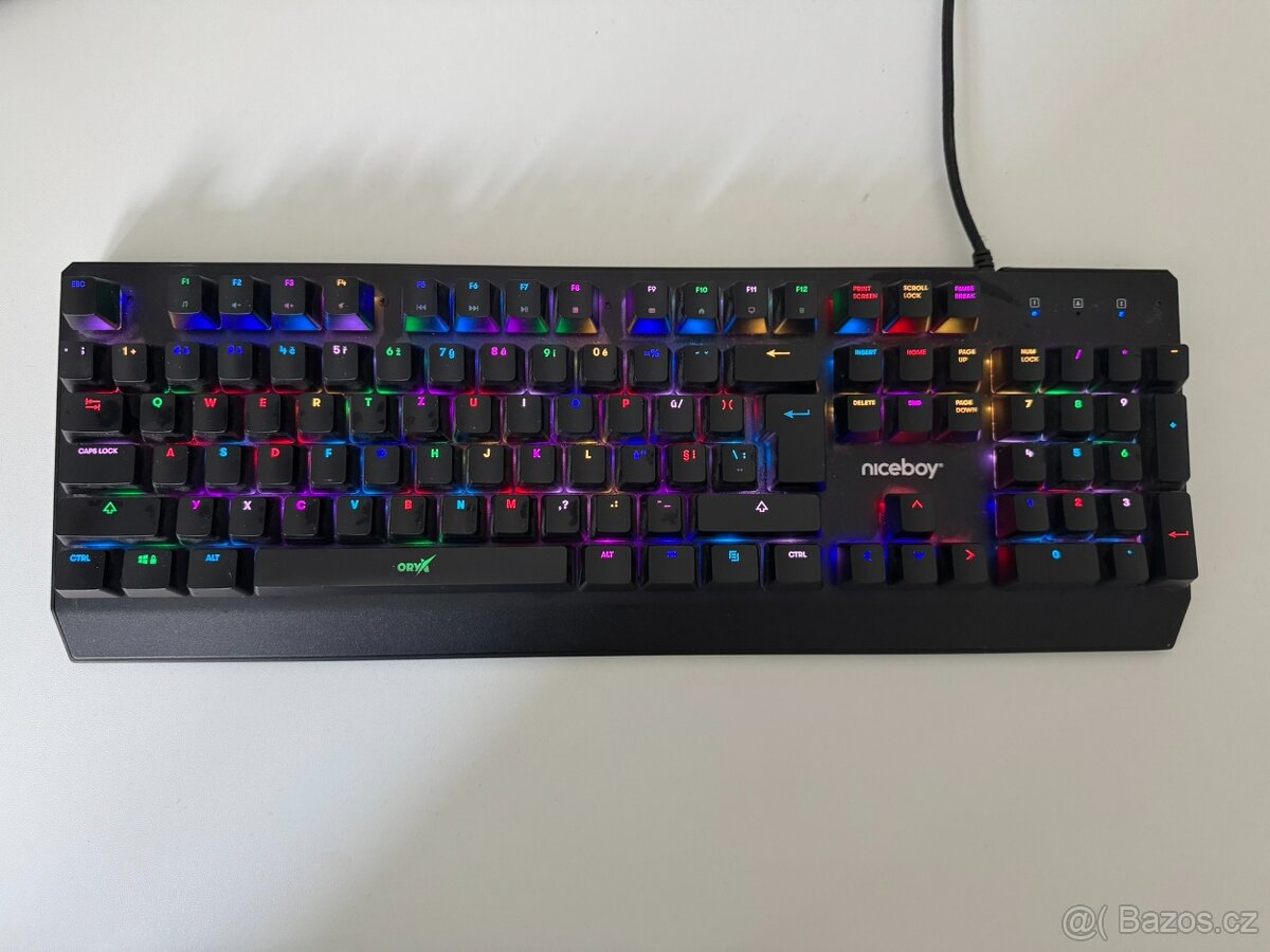 mech. klávesnice Niceboy ORYX K610 Chameleon