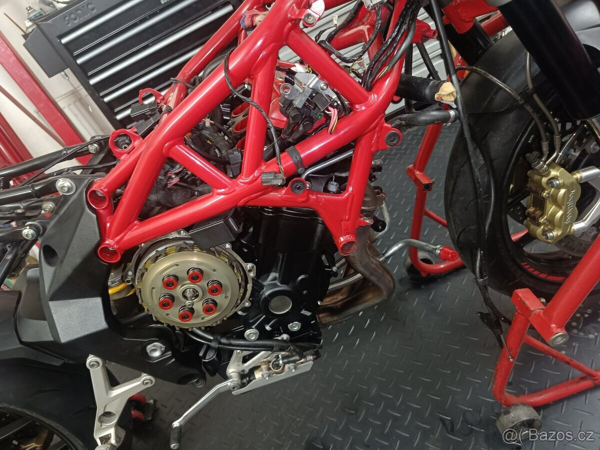 Koupím MV Agusta 675/800