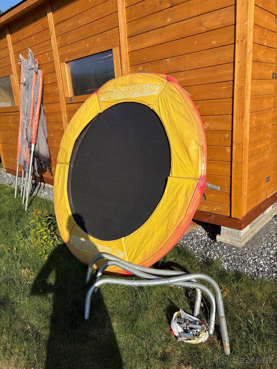 Trampolína