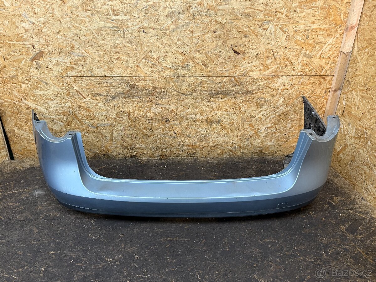 ZADNÍ NÁRAZNÍK VW PASSAT B6 KOMBI