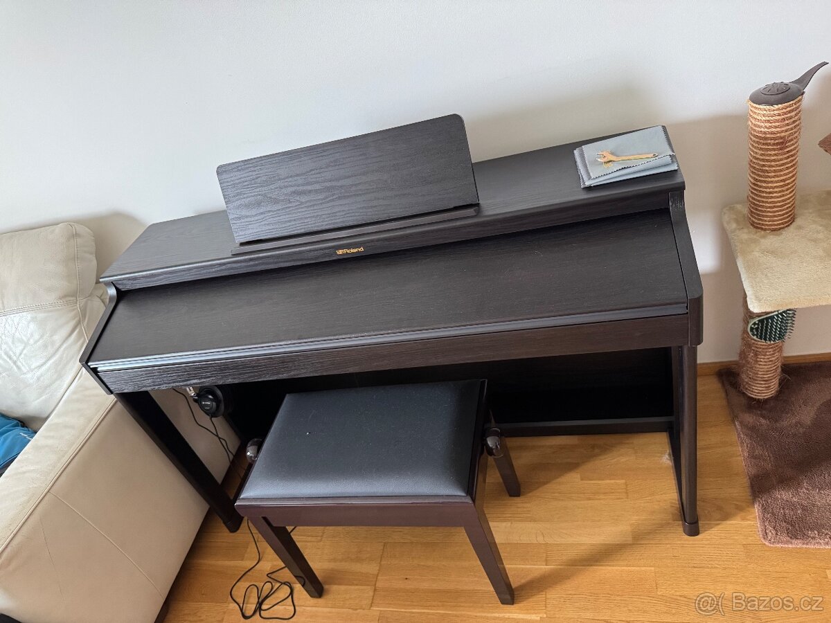 Prodám ROLAND RP701