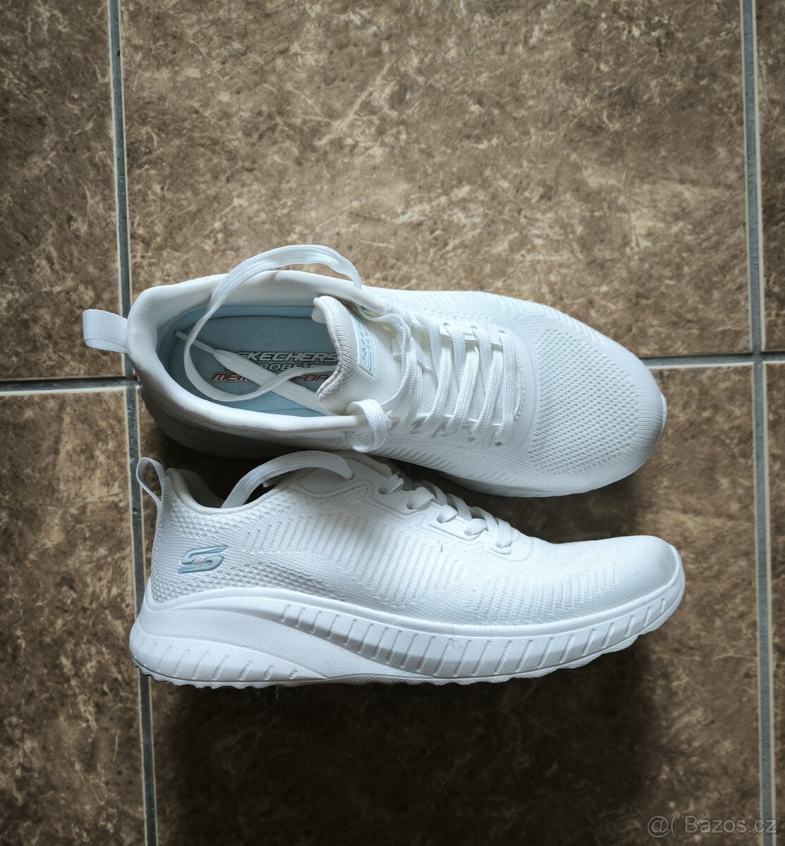 Dámské bílé tenisky Skechers 37