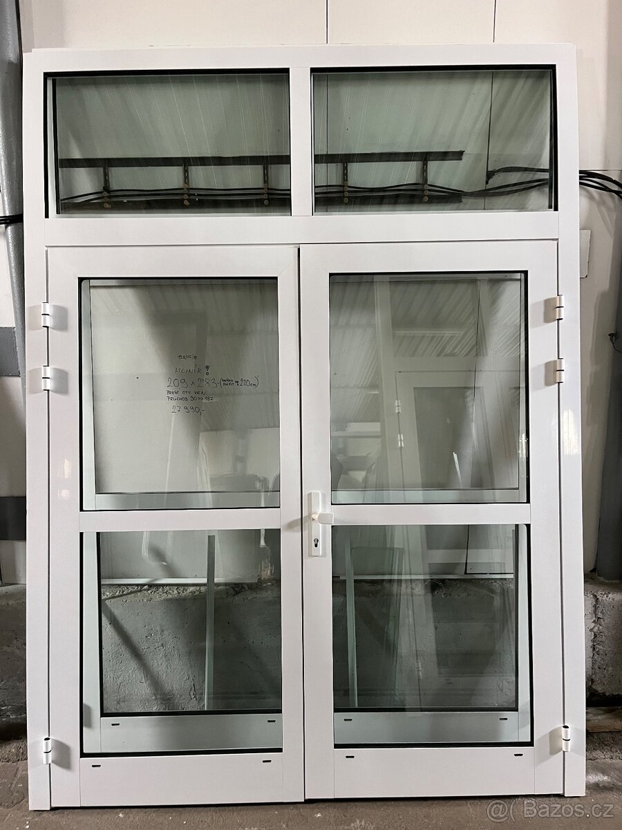 DVOJE OBROVSKÉ DVOUKŘÍDLÉ HLINÍKOVÉ DVEŘE209x283-PLZEŇ