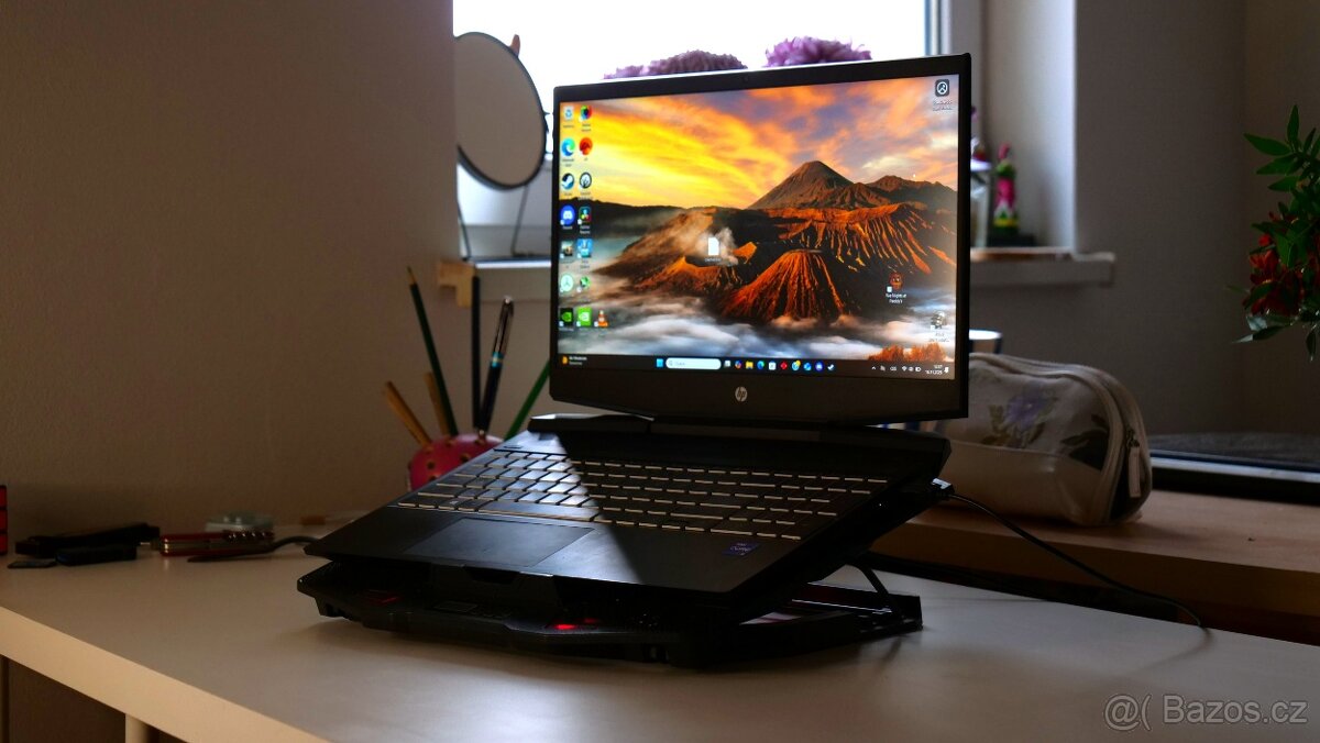 HP Pavilion Gaming 15 / RTX 3050 + chladící podložka