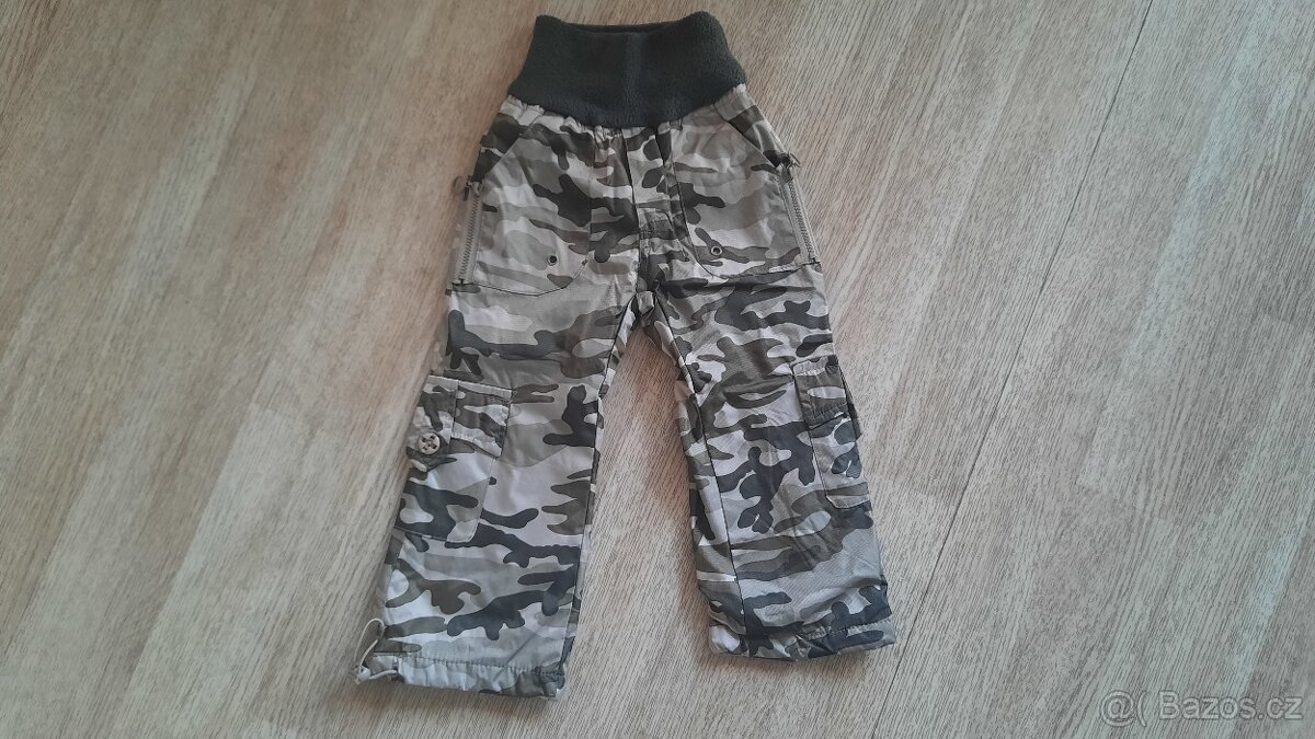 Zimní bunda, oteplováky, kalhoty, mikiny