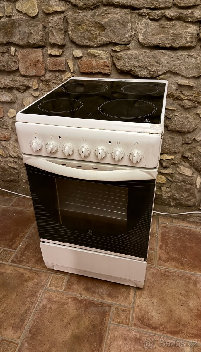 Sklokeramický sporák