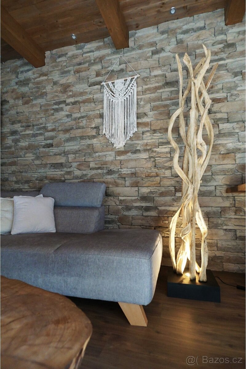 Exotická lampa z lián