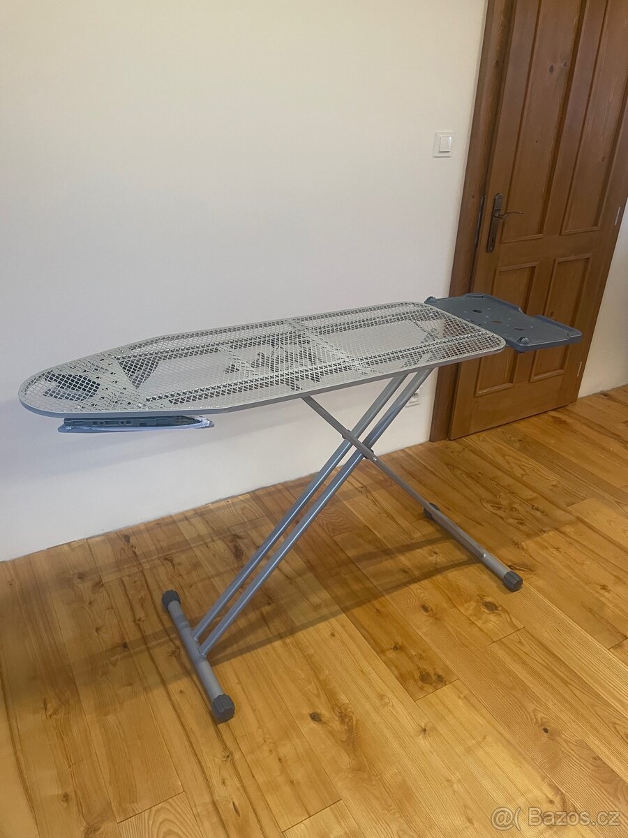 Žehlicí prkno Philips