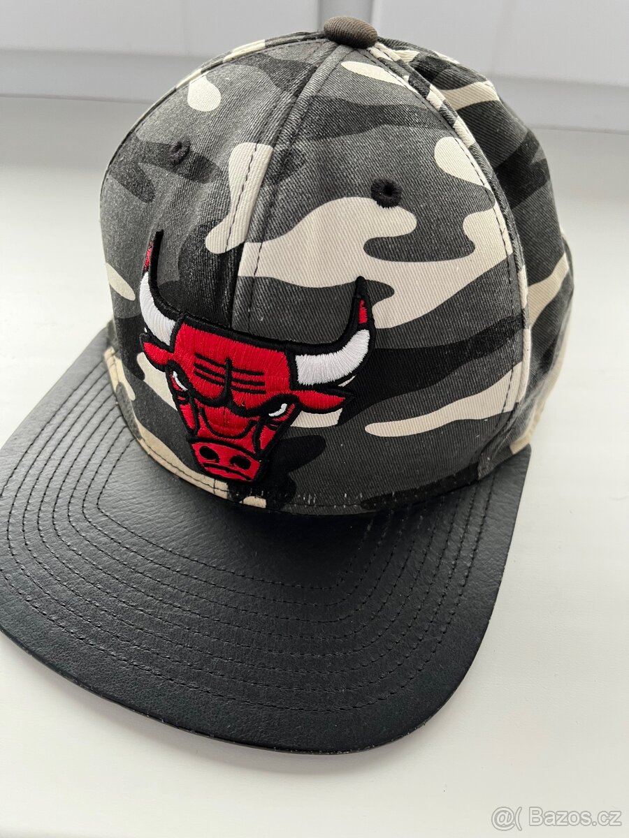 Kšiltovka Mitchell & Ness Chicago bulls