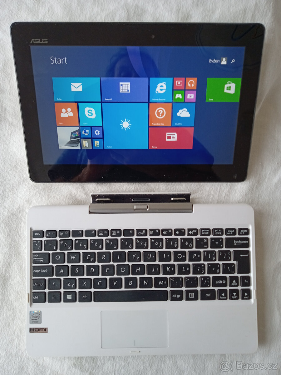 ASUS Transformer Book T100TAF.