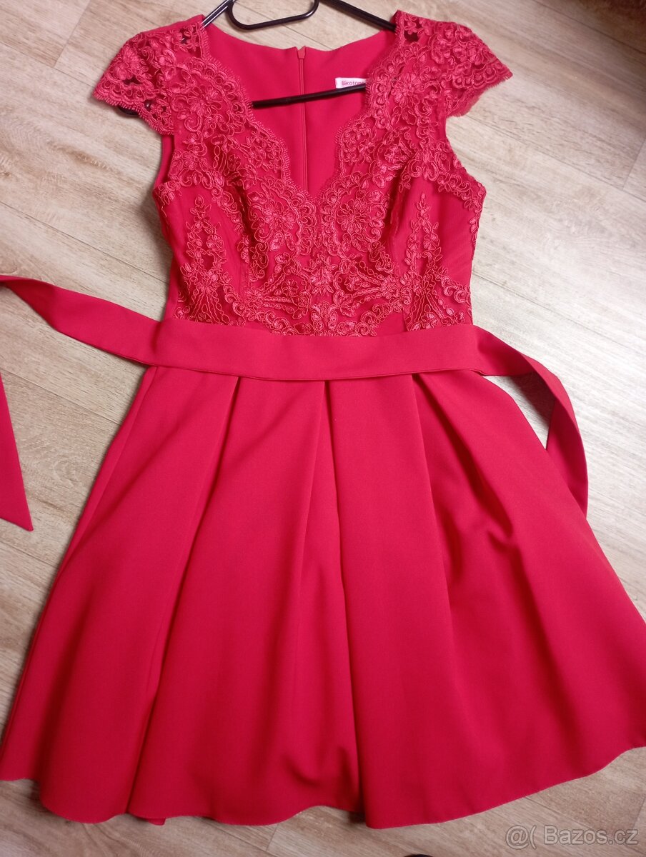 Společenské šaty vel 36