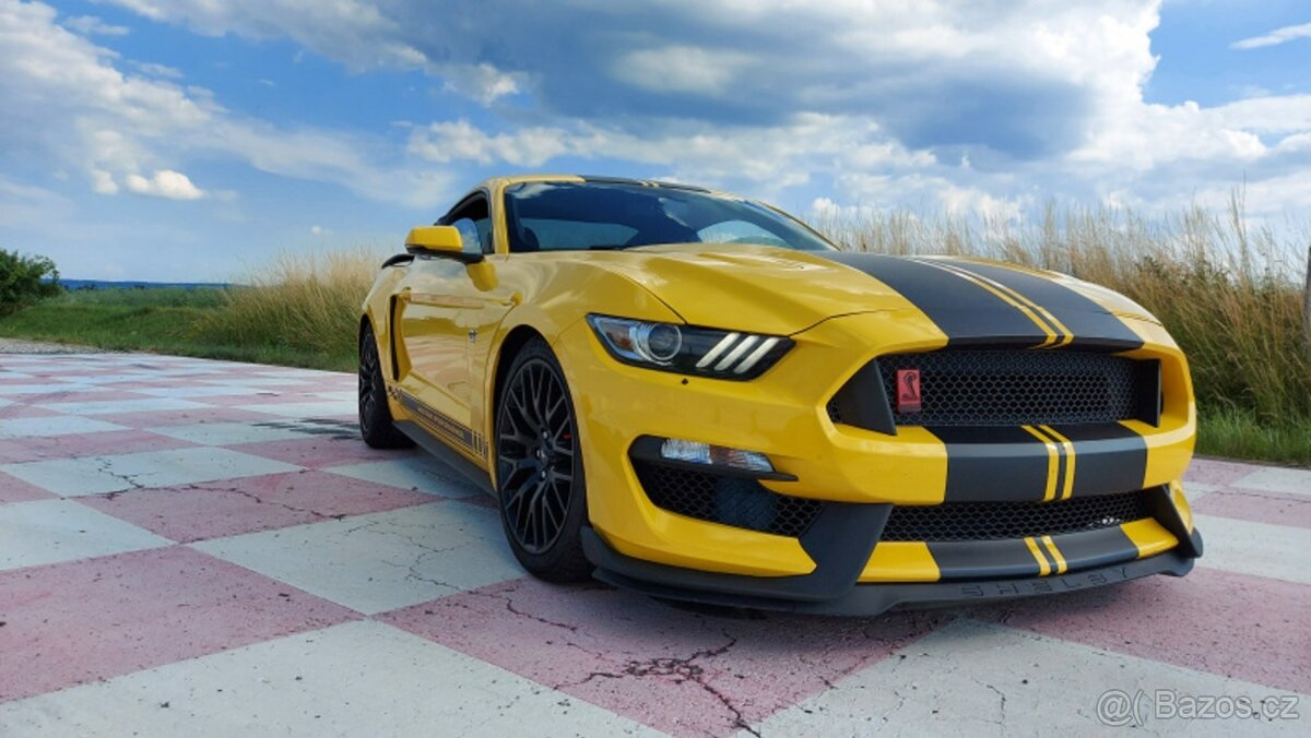 PRONÁJEM MUSTANG GT, 5.0 V8 345kW, USA verze, manuál