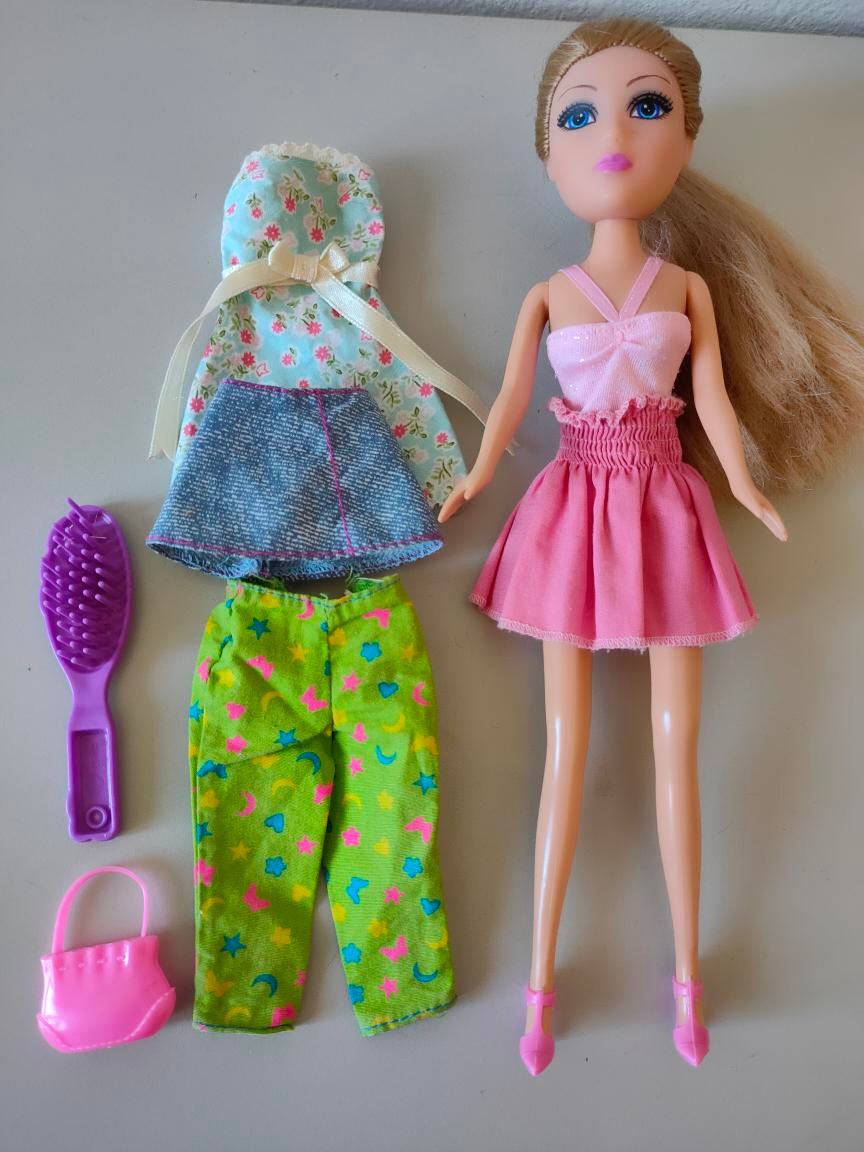 Panenka Barbie s doplňky