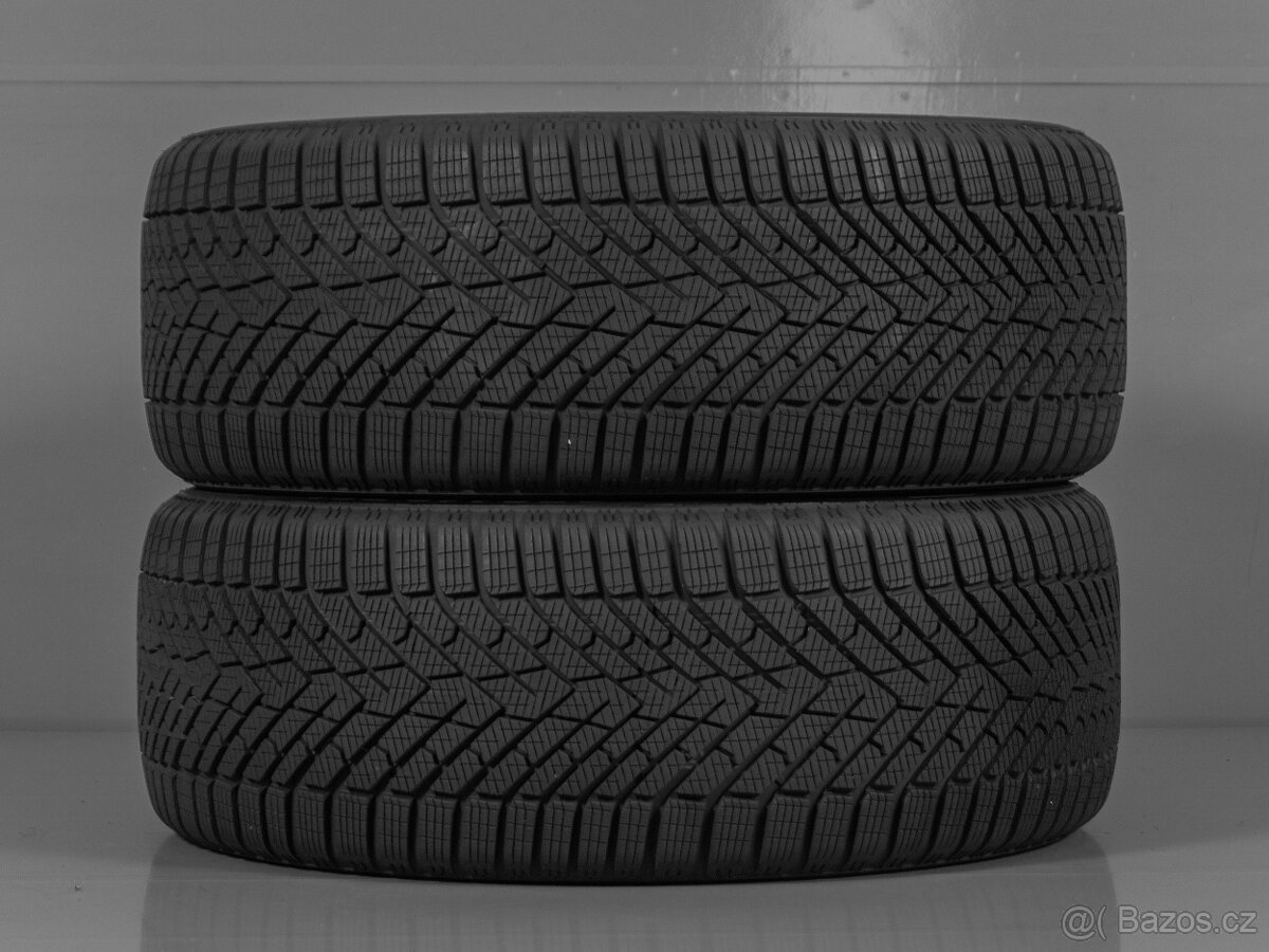 Pirelli 255/40/21 102V XL R21– 2× zimní pneu 99% (1515TK)