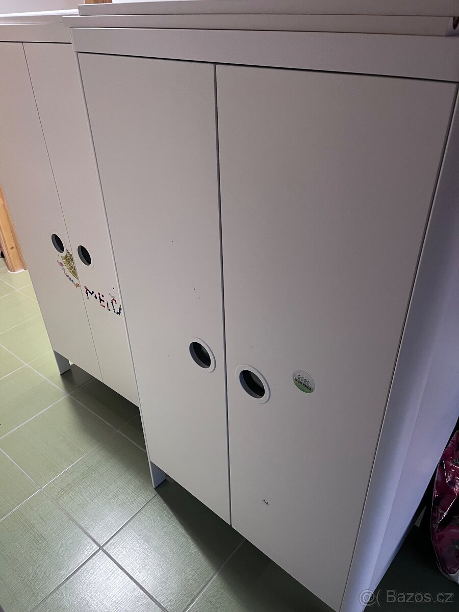 Dětská šatní skříň - IKEA Busunge 2ks