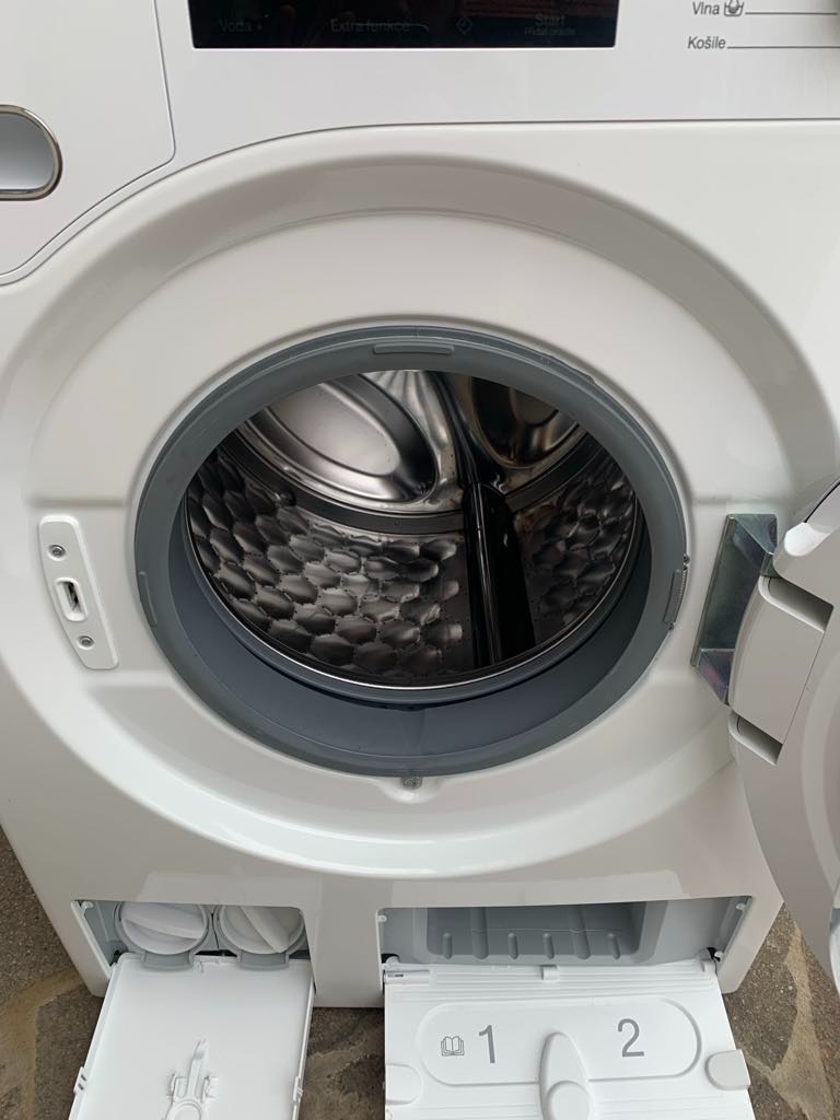 Pračka Miele WWH86