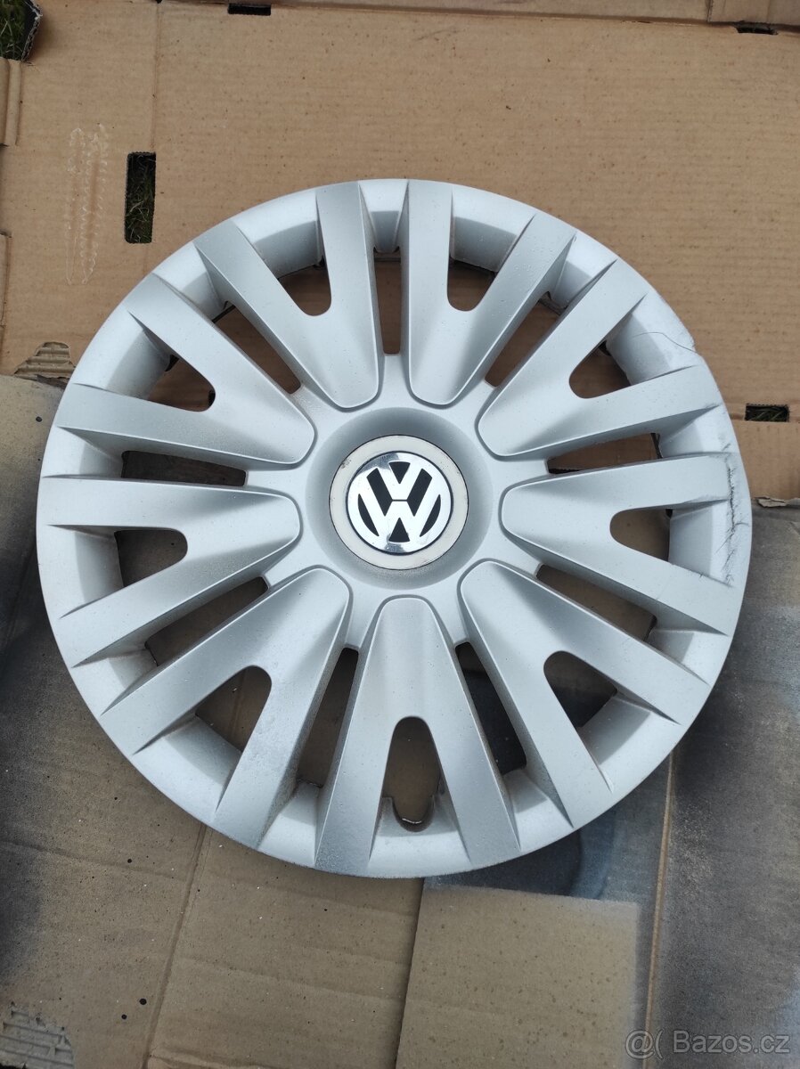 2 kusy poklice Volkswagen Golf VI. (15")