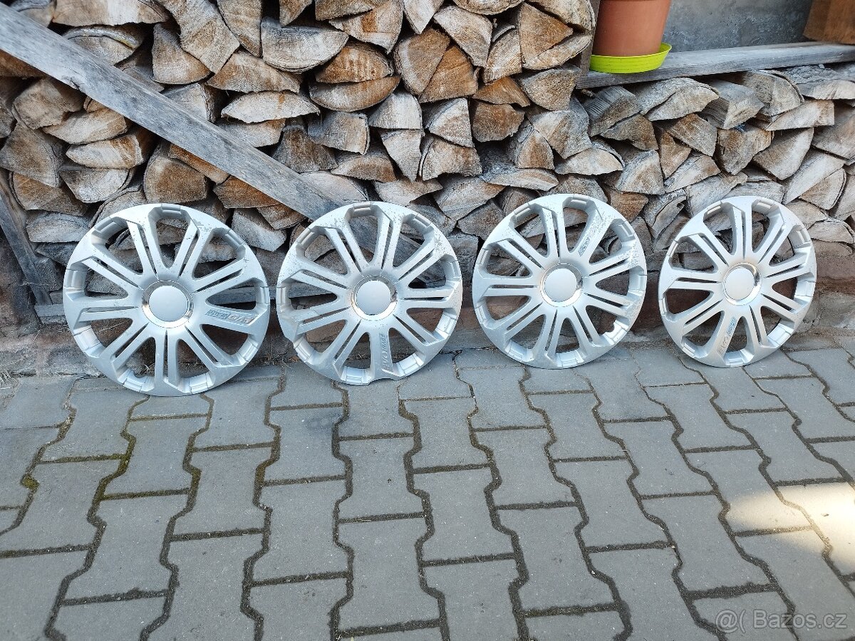 P: Poklice UNI R15 4ks