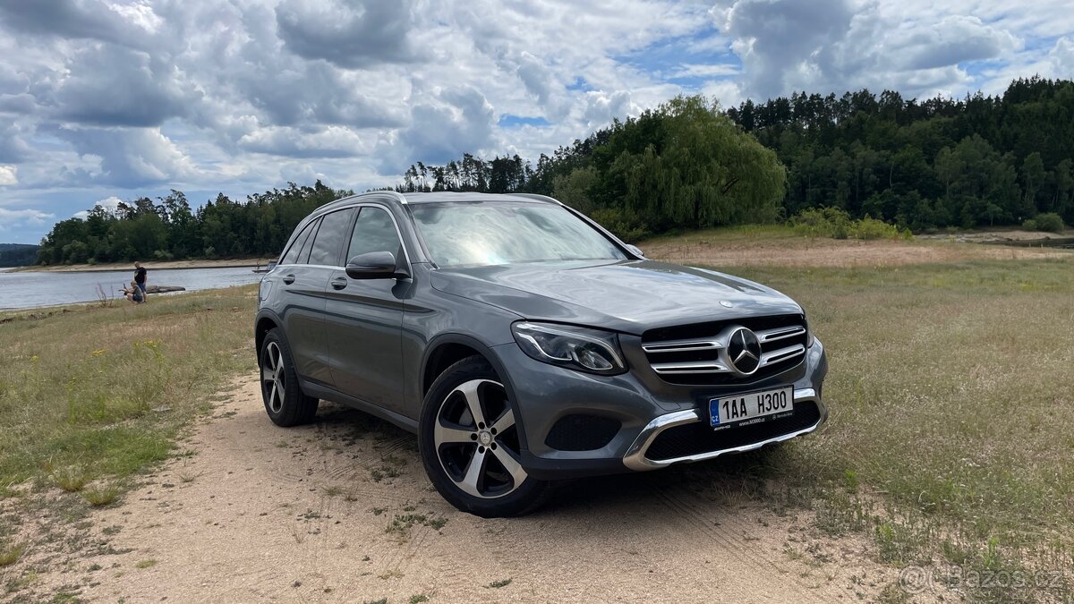 Mercedes GLC 250 d 4matic Po servise za 40tis.