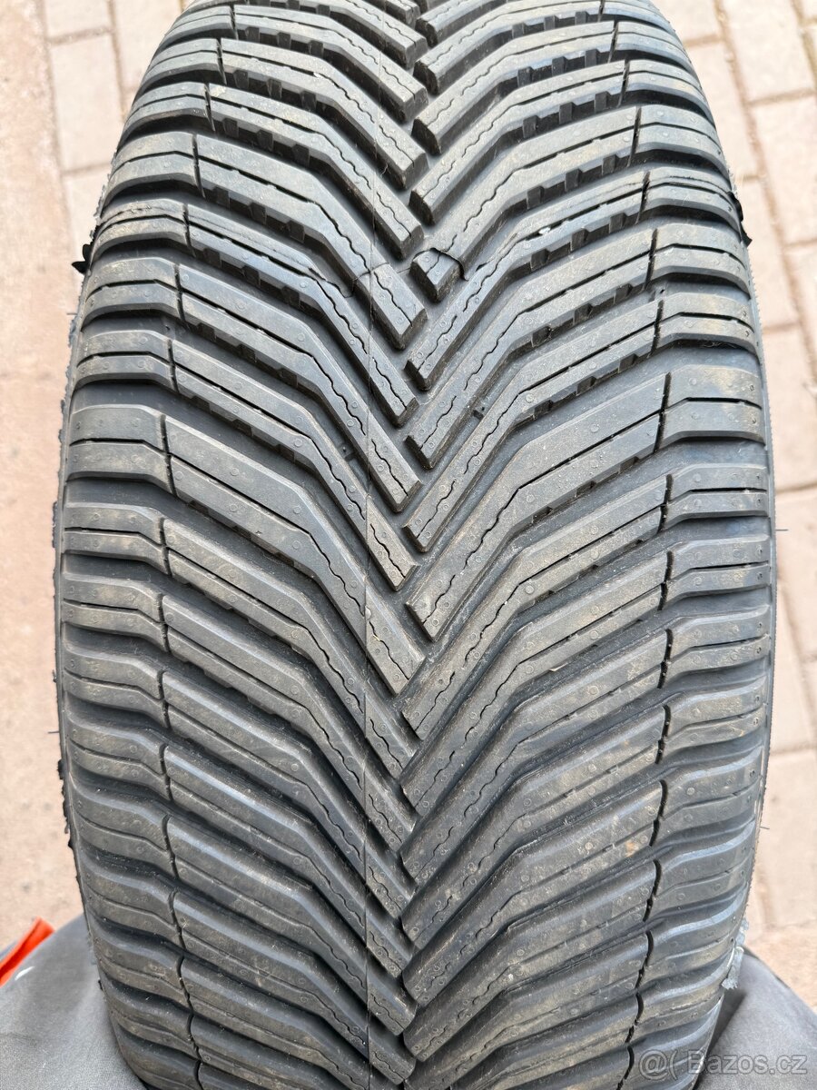 235/55r19