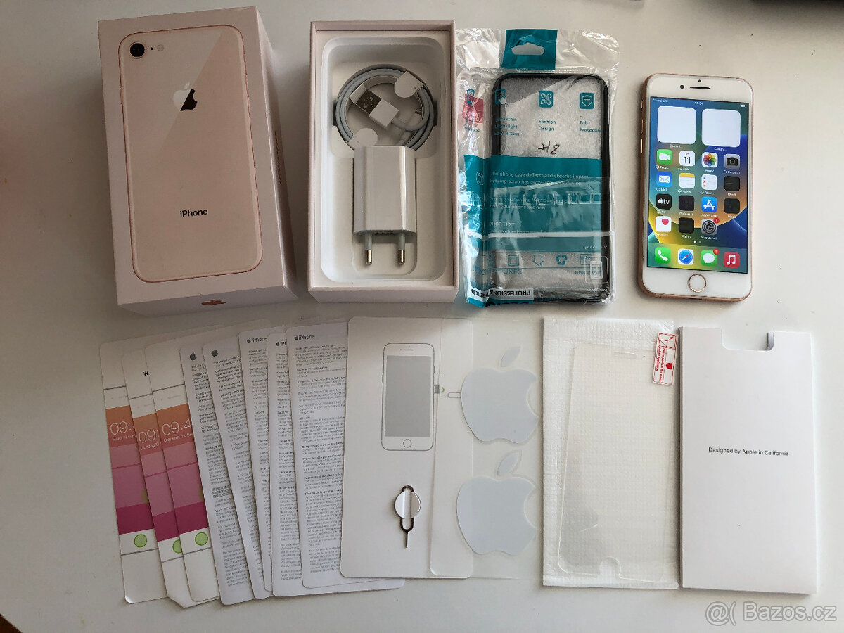 > APPLE iPhone 8 Gold 64GB MQ6J2ZD/A + příslušentví TOP