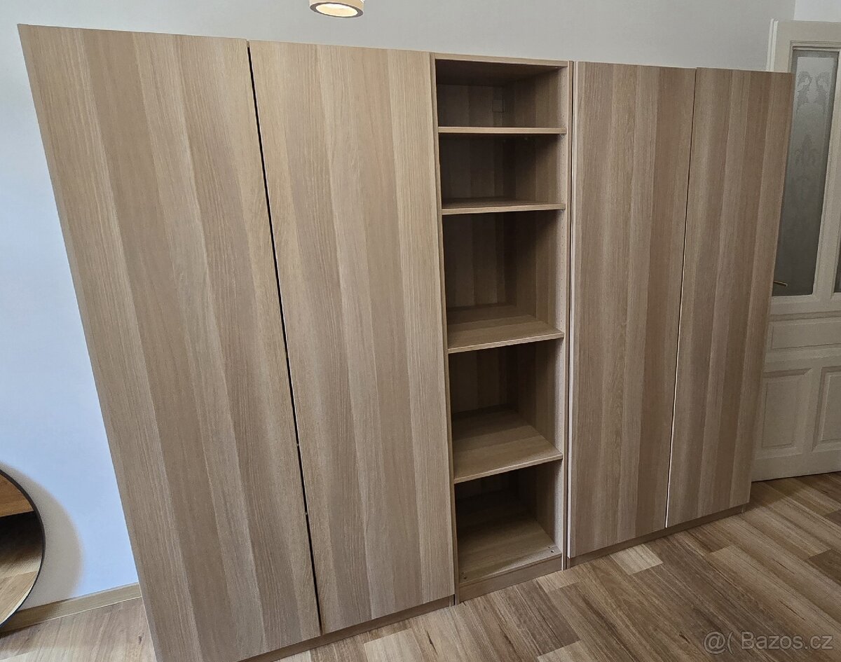 Šatní skříň Forsand