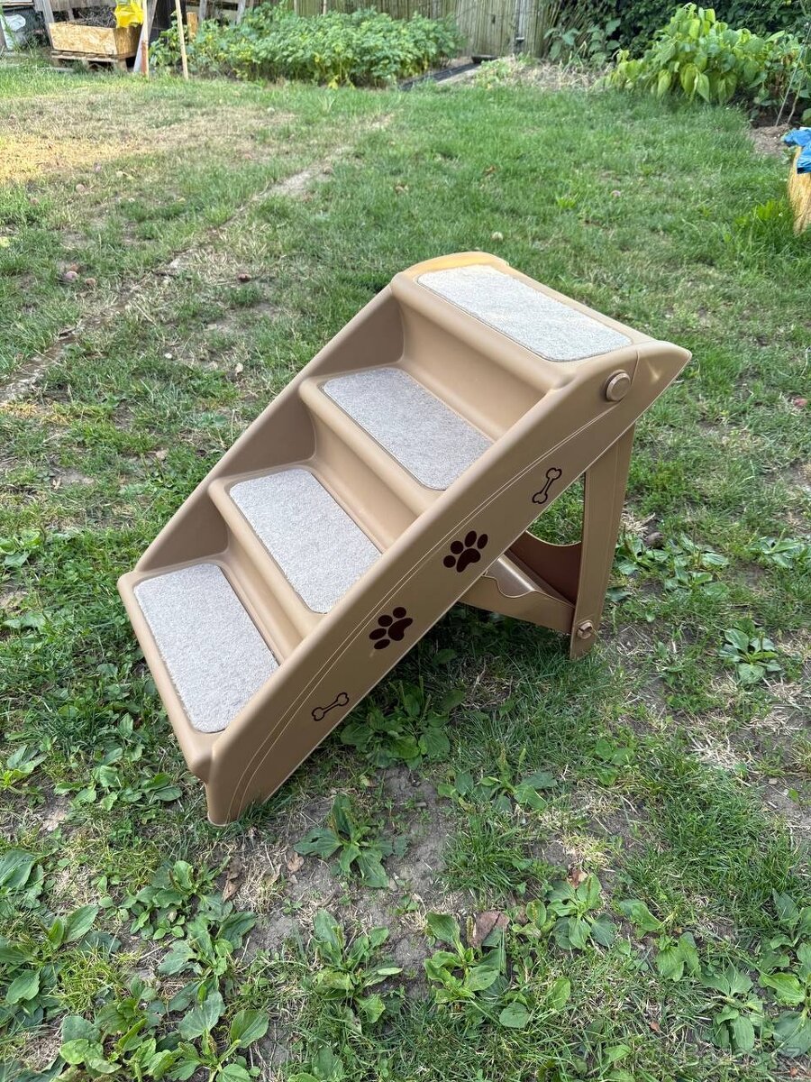 Schůdky pro domácí mazlíčky