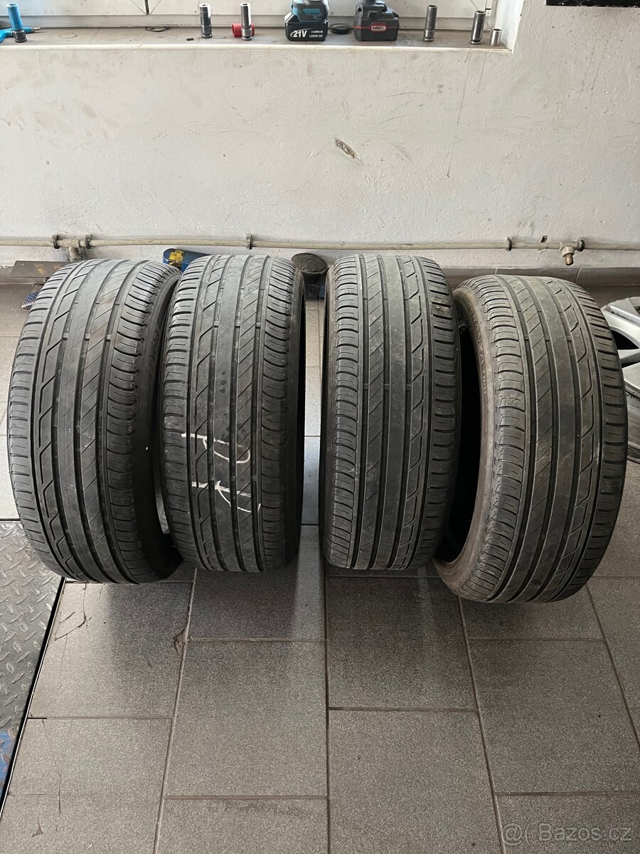 215/50/18 Bridgestone letni sada