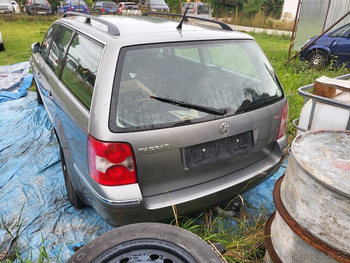 VW Passat B5,5 3BG kombi, páté dveře