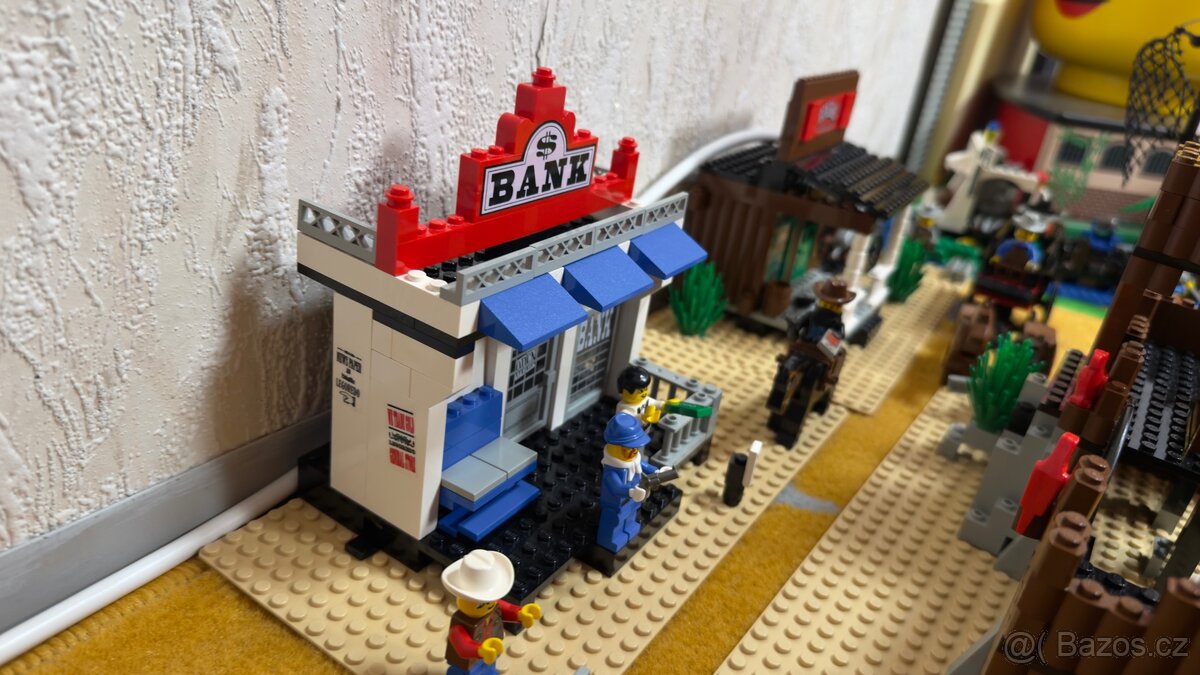 LEGO Western 6765 - Gold City Junction