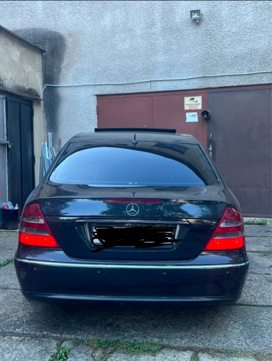 Náhradní díly Mercedes e320 w211