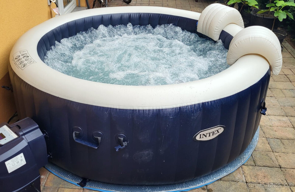 Intex výřivka s příslušenstvím PureSPA