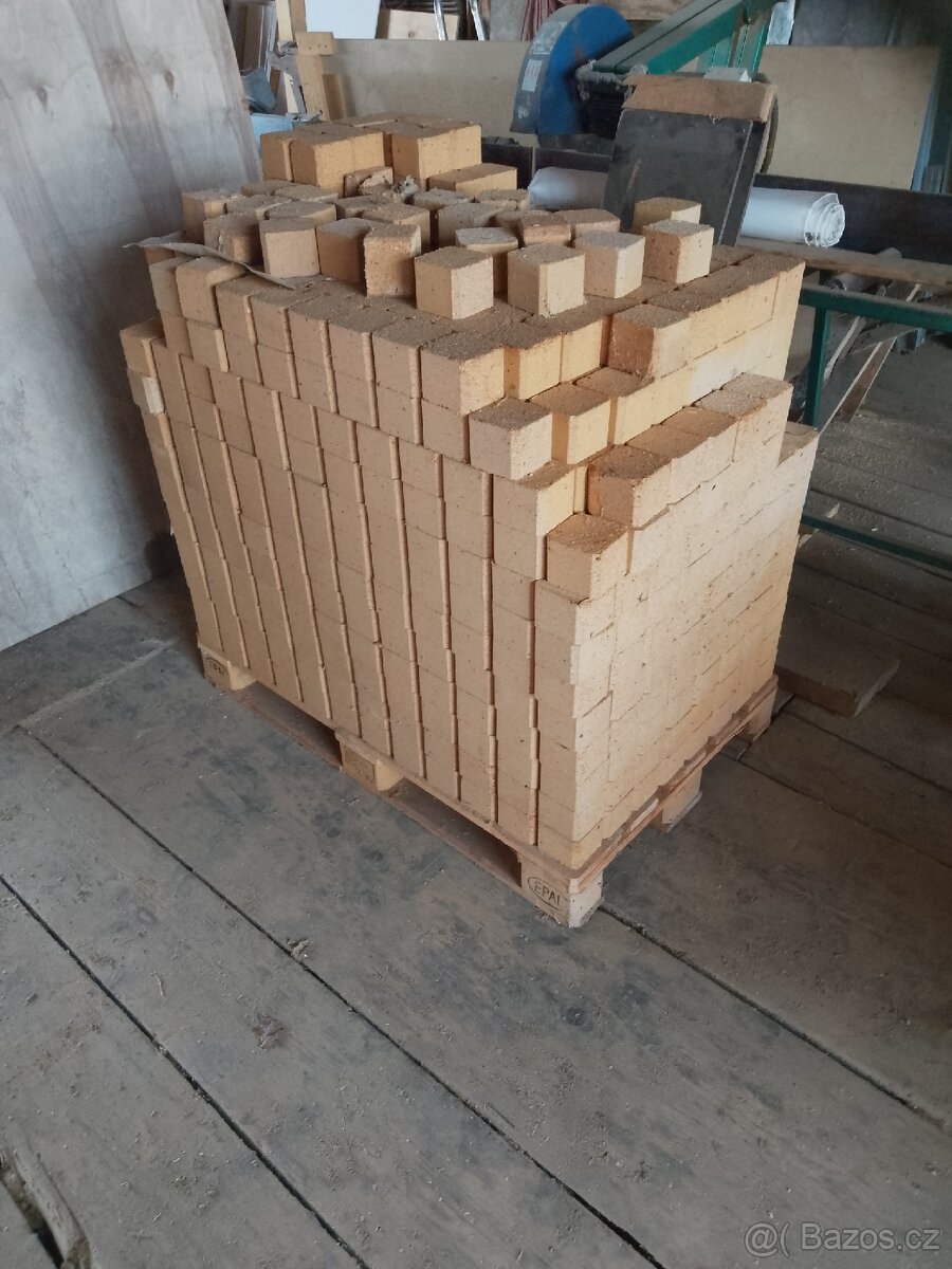 Lisované špalíčky na výrobu palet