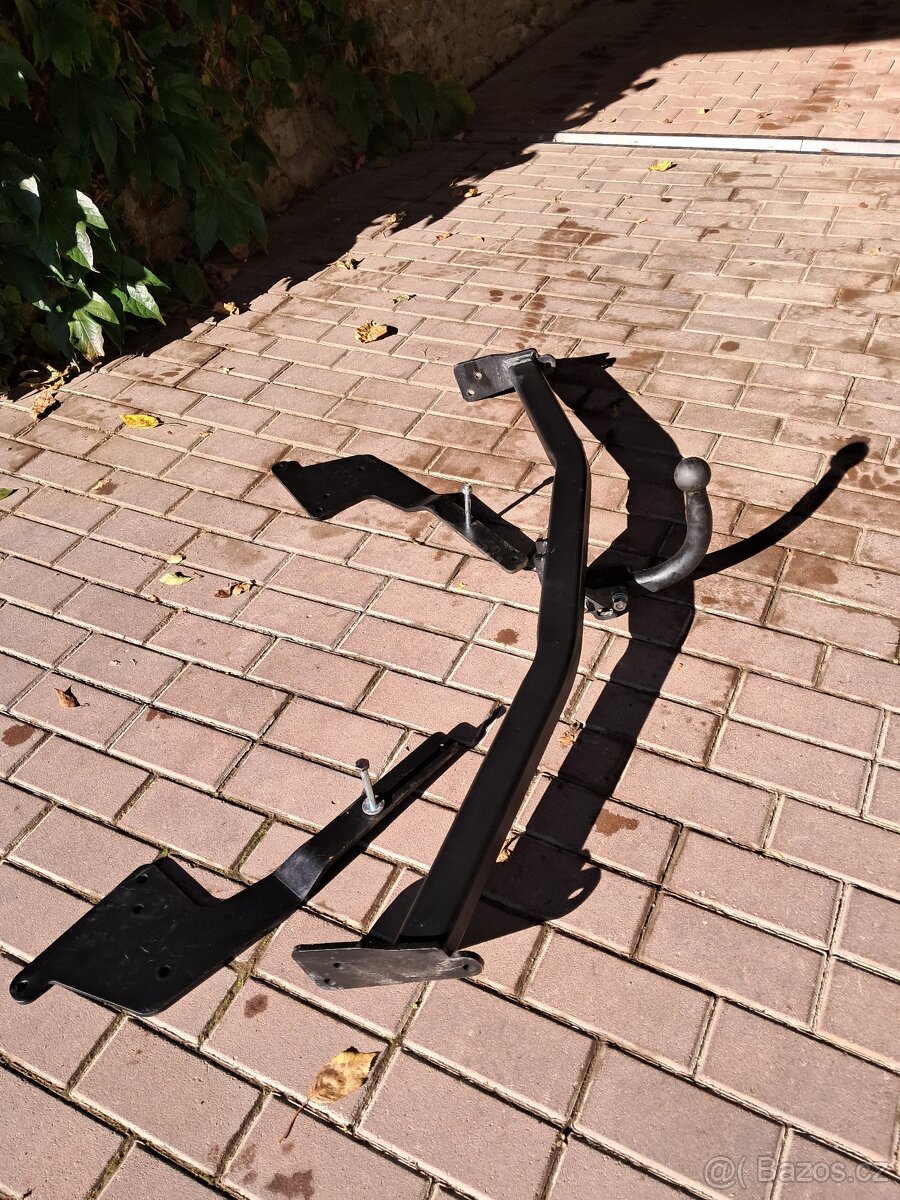 Doplňky  - Tažné zařízení,  roletka, ofuky, sedadla