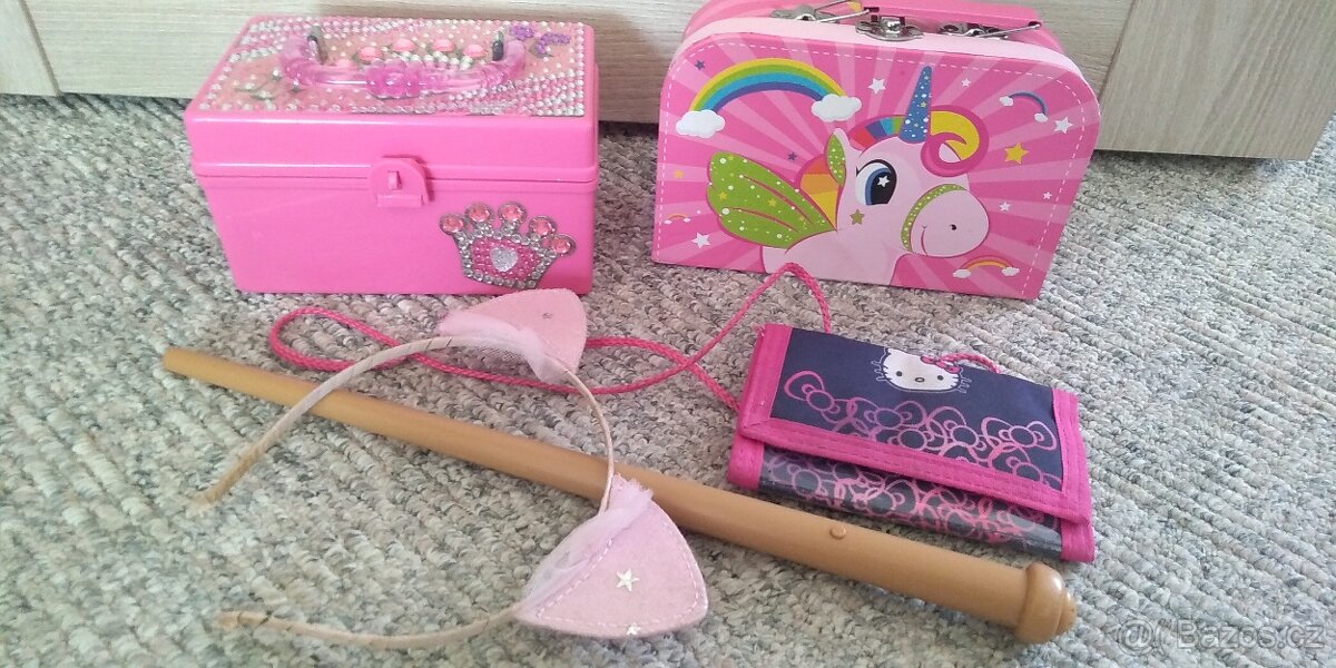 Kufrik, truhla, tycka pro vilu, penezenka, celenka