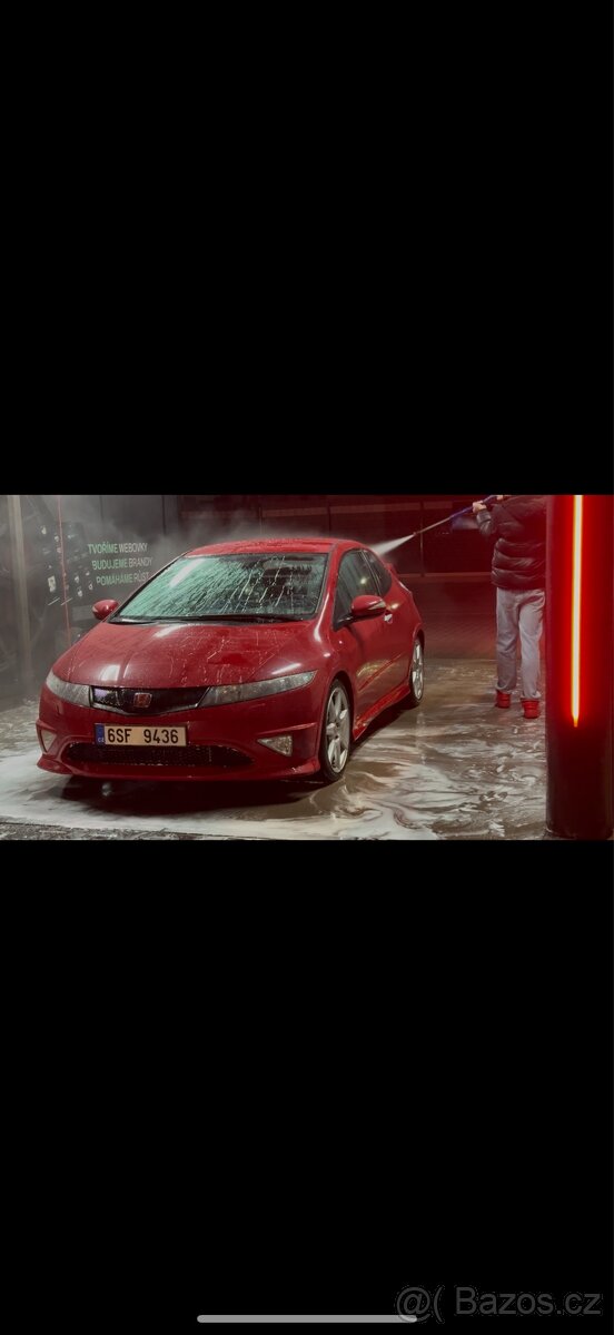 Honda Civic TypeR FN2 2.0 i-VTEC 148kW RED
