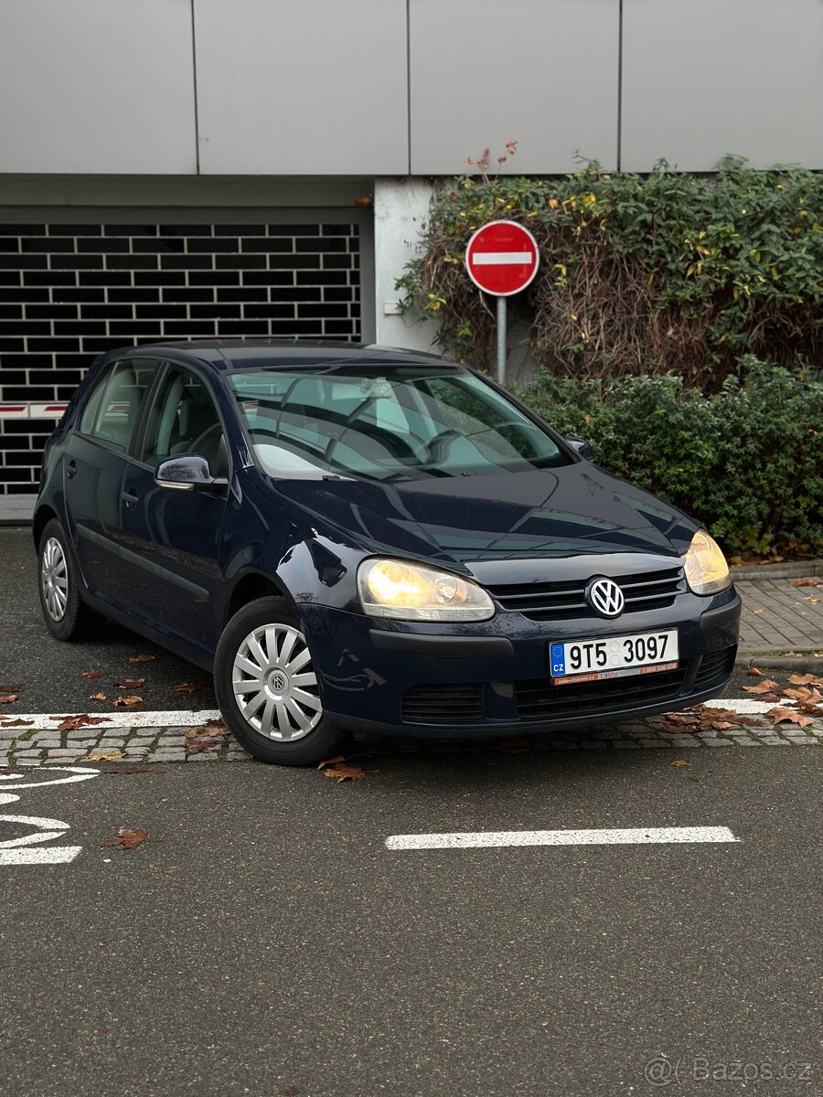 Volkswagen Golf V 1.4 Benzín