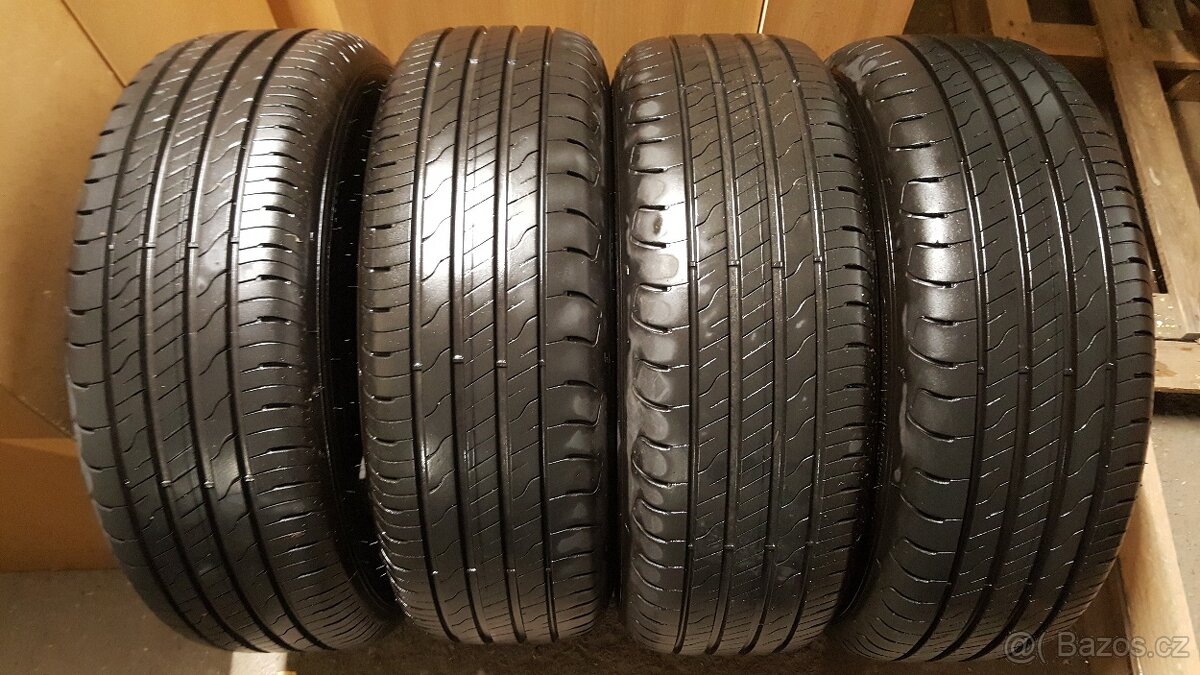 Prodám 4 letní pneu GOODYEAR EfficientGrip PERF2 215/65 R16