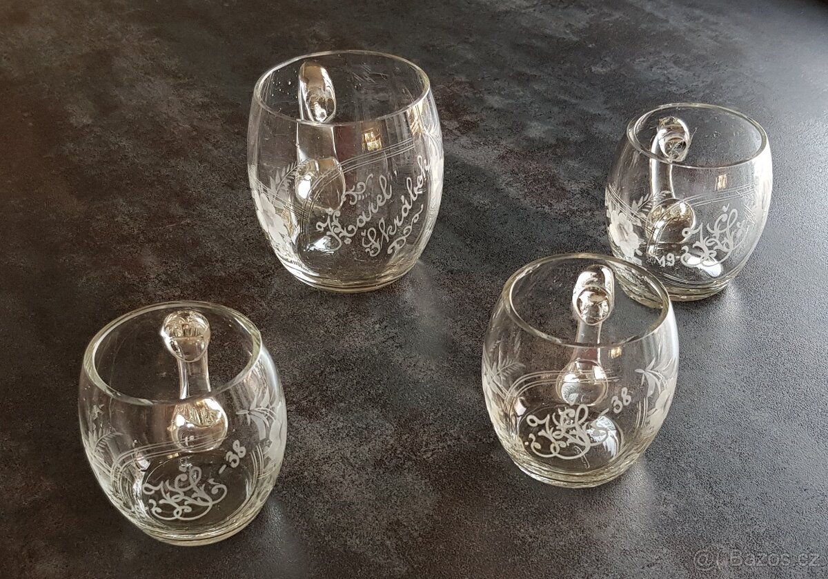 Starožitné broušené půllitry – sada z roku 1938