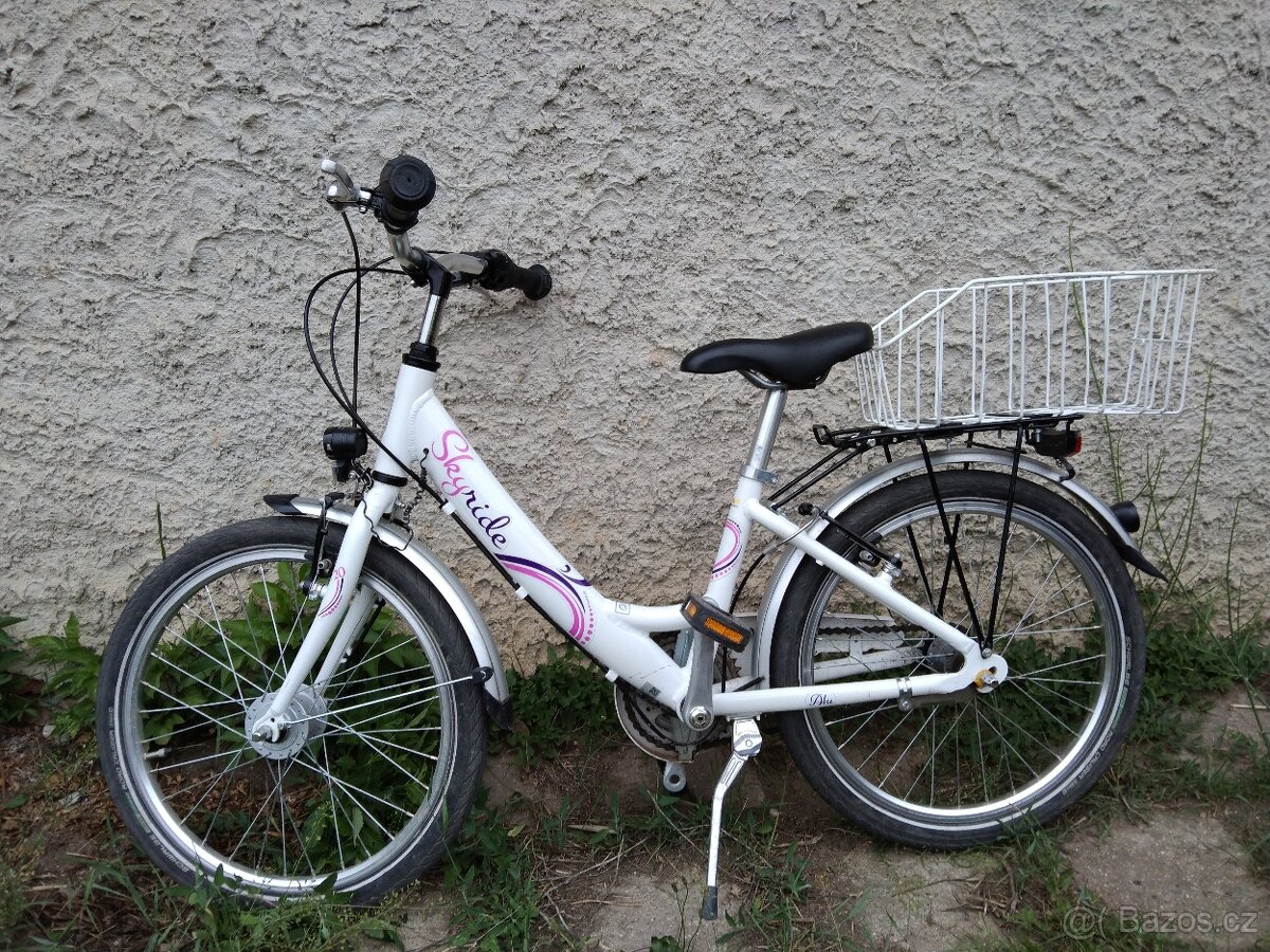 Prodám dětské kolo.