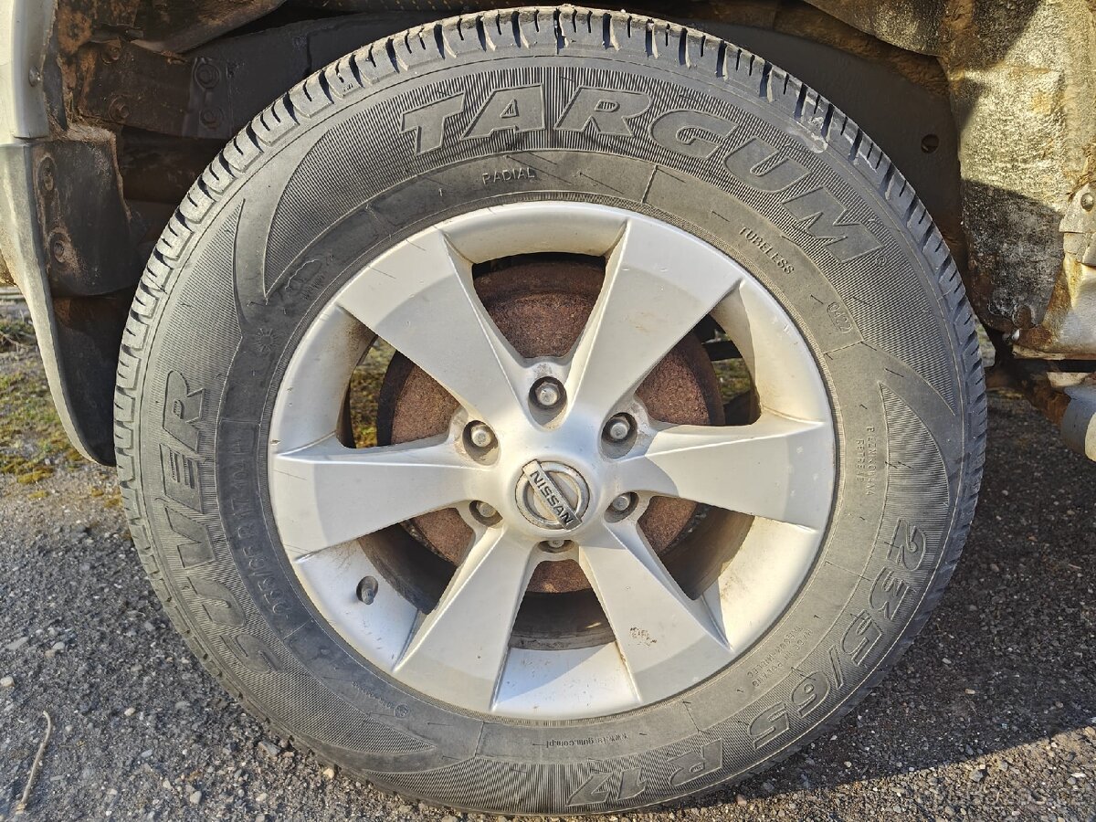 ALU kola z NISSAN TERRANO (235/65 R17)