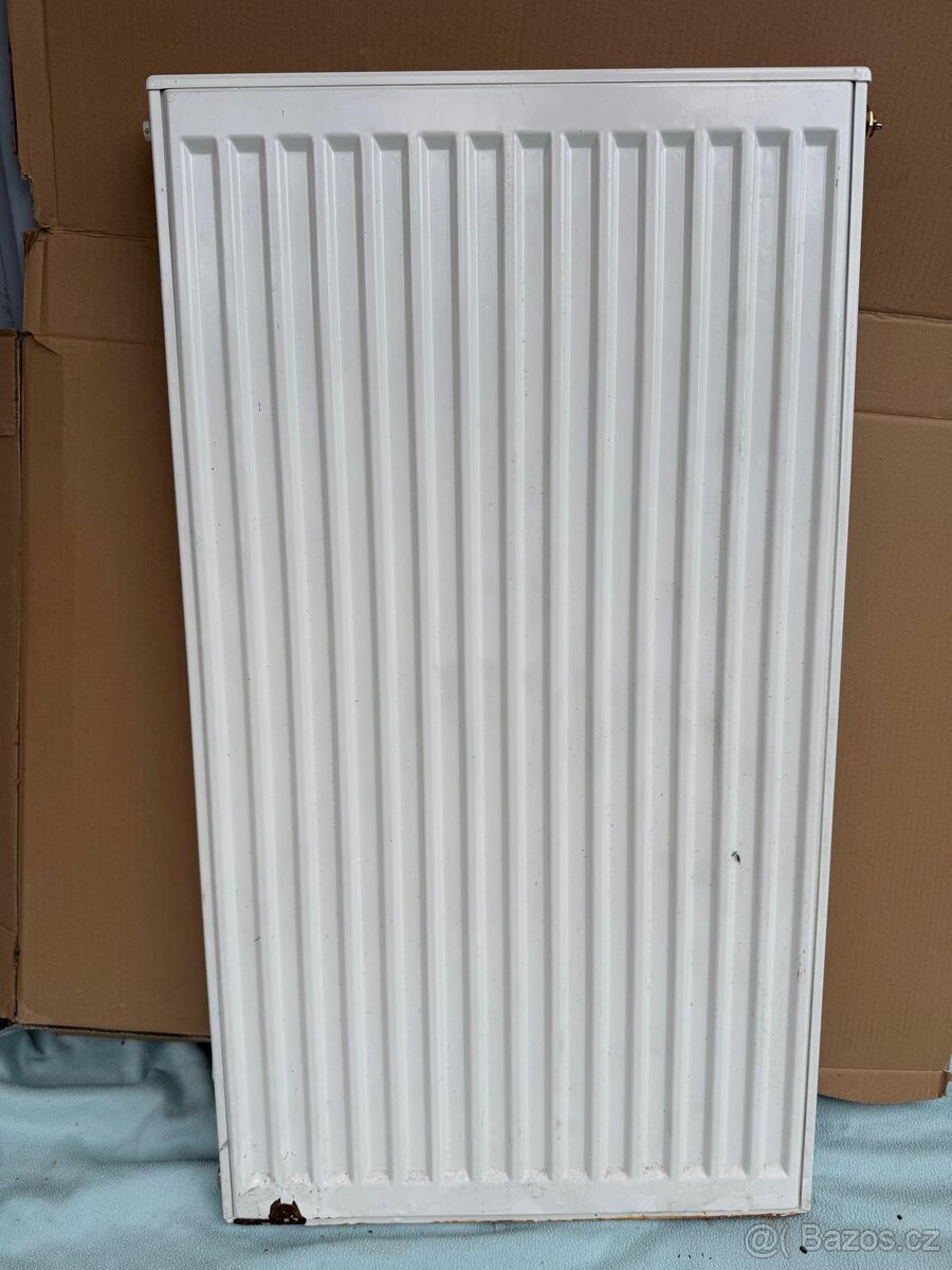 DESKOVÝ RADIÁTOR KERMI