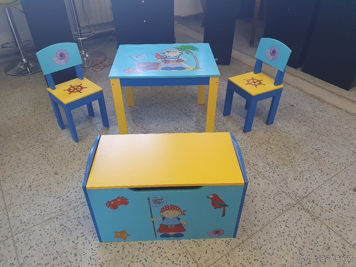 Dětská sestava nábytku