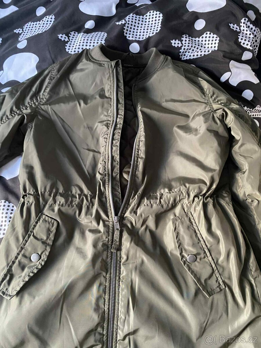 Dámská jarní / podzimní zelená bunda S