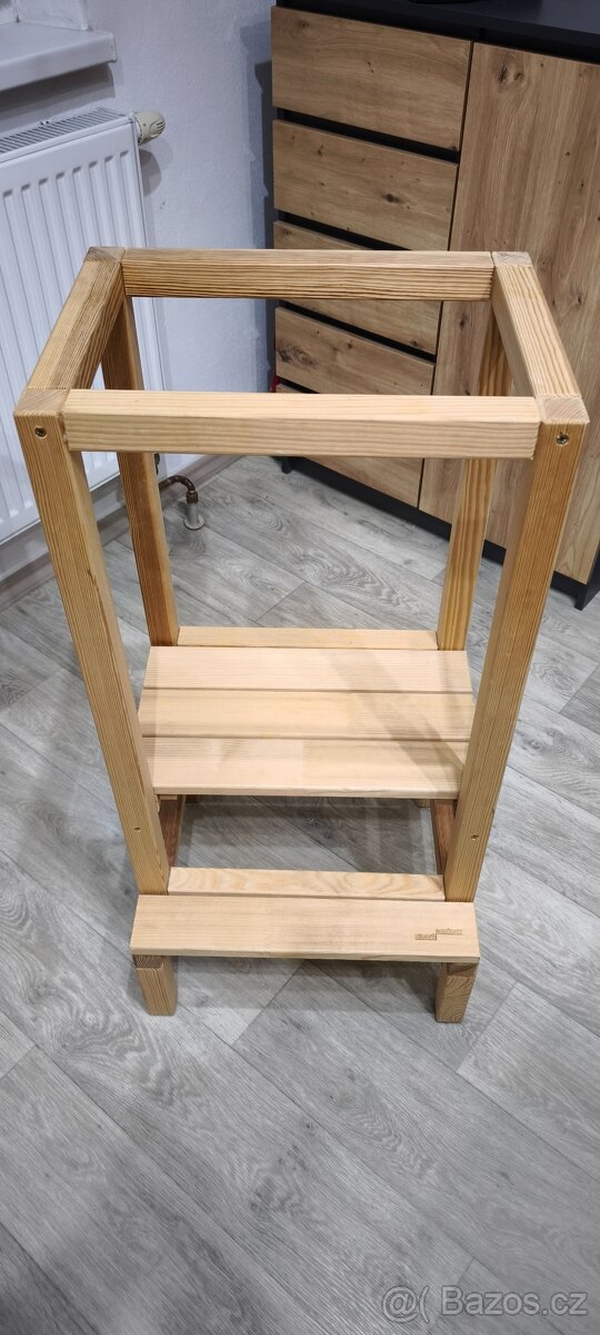 Dětská učící věž