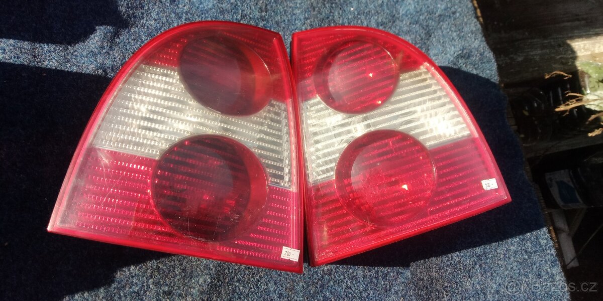 VW Passat zadní světla