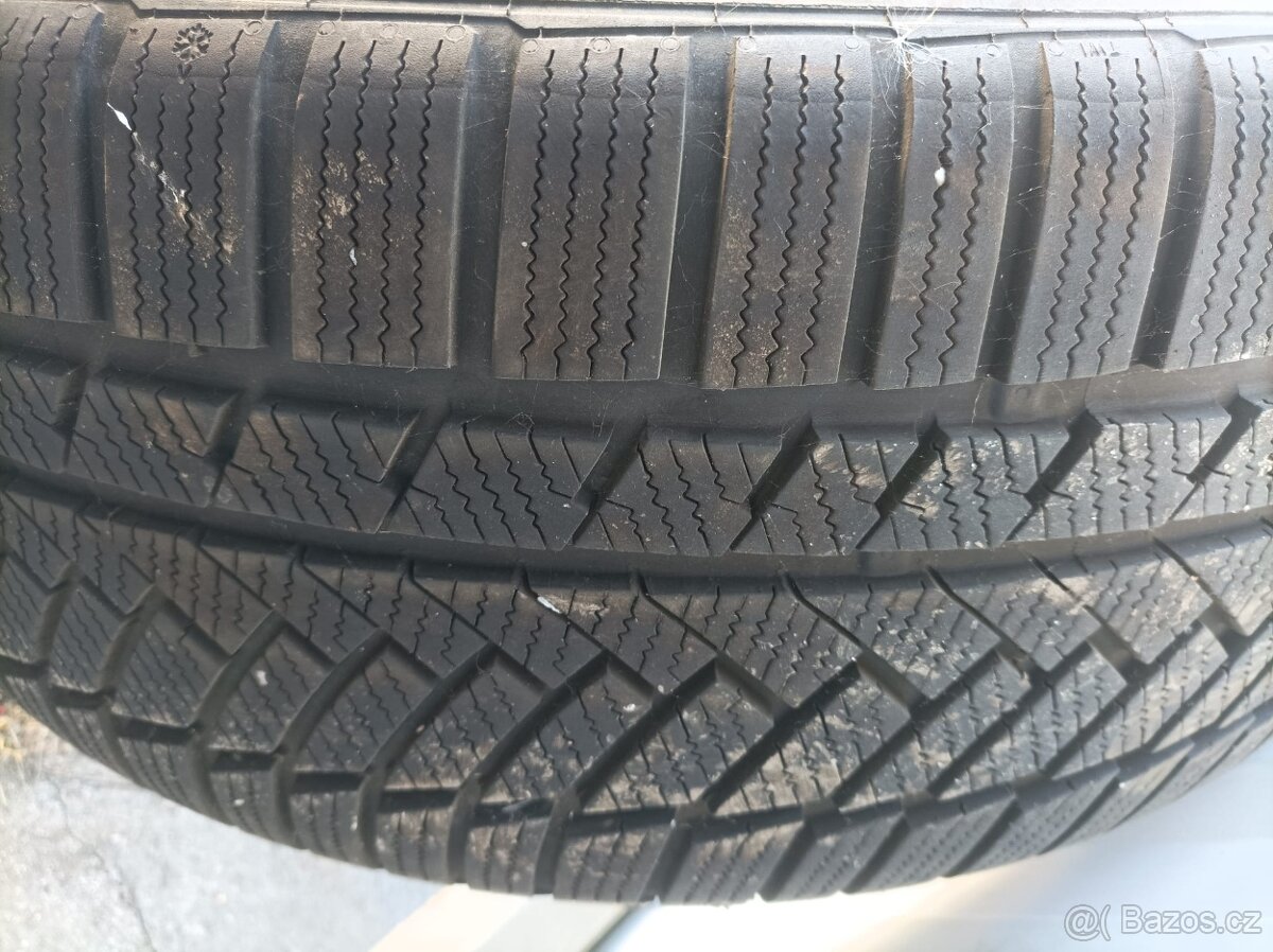 Continental 255/45R20