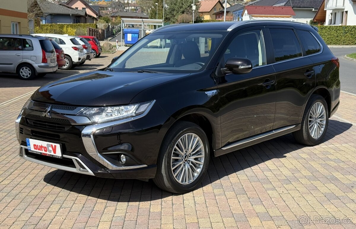 MITSUBISHI OUTLANDER 2.4 PHEV 165kW 4x4-2021-56.599KM-